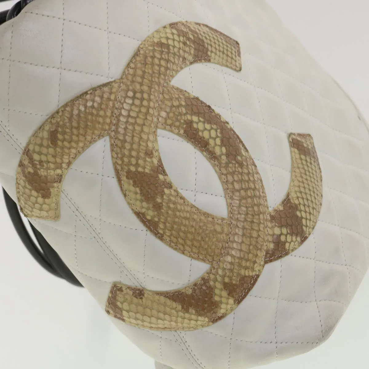 CHANEL Cambon Line Tote Bag Lamb Skin White CC Auth am3907