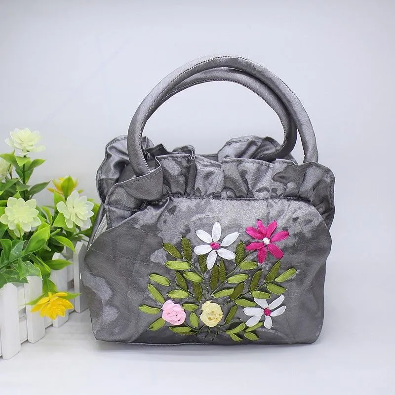 Christmas Gift 2024 New Ethnic Style Retro Embroidery Bucket Drawstring Mobile Phone Bag Storage Craft Handmade Handbags Multifunction Bolsa