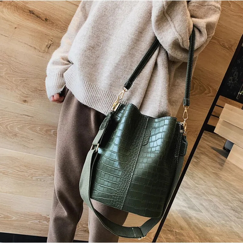 Christmas Gift Crocodile Crossbody Bags For Women 2020 Hot Shoulder Bag Luxury Handbags Women Bags Designer PU Leather Bucket Bag Mochila Sac