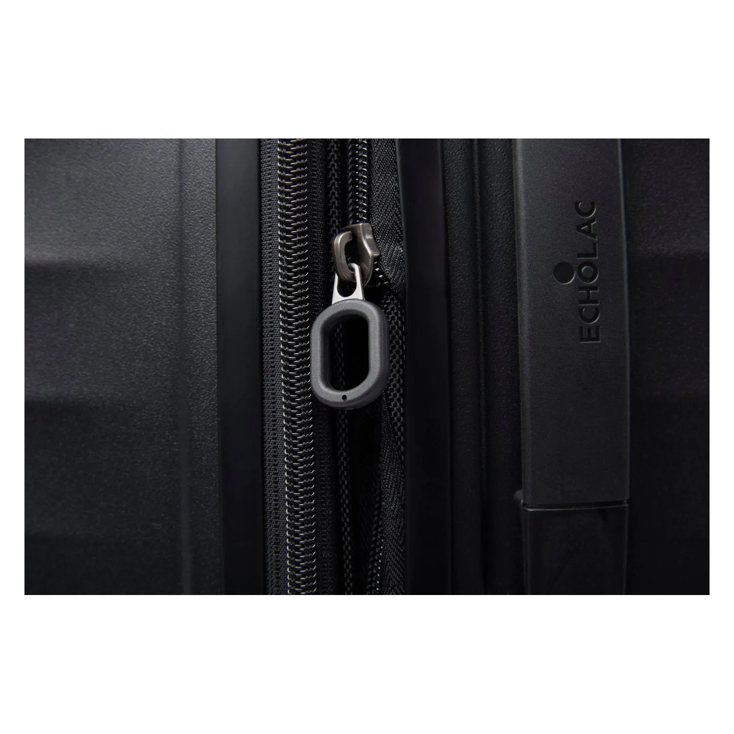 Echolac Elise SLX 20" Upright Carry On Luggage Spinner