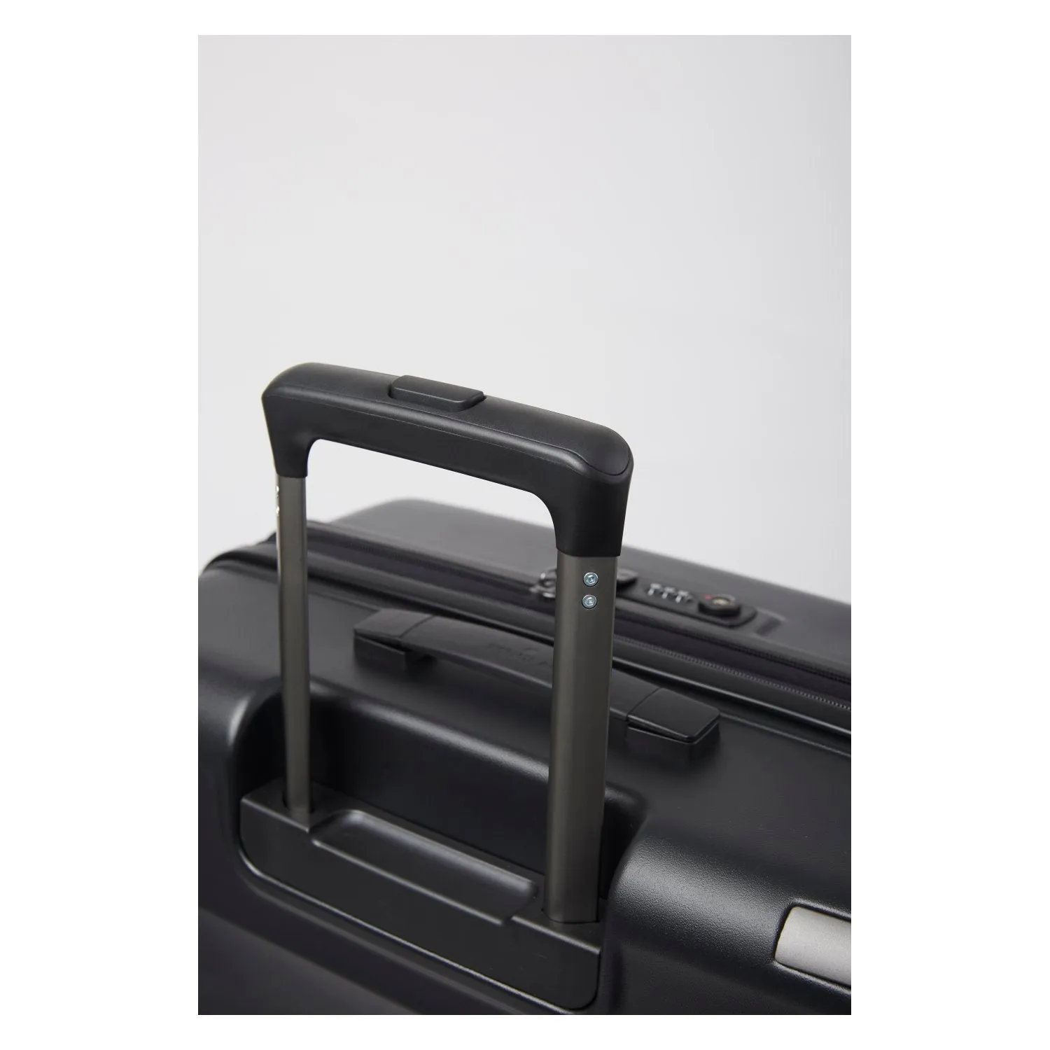 Echolac Elise SLX 20" Upright Carry On Luggage Spinner