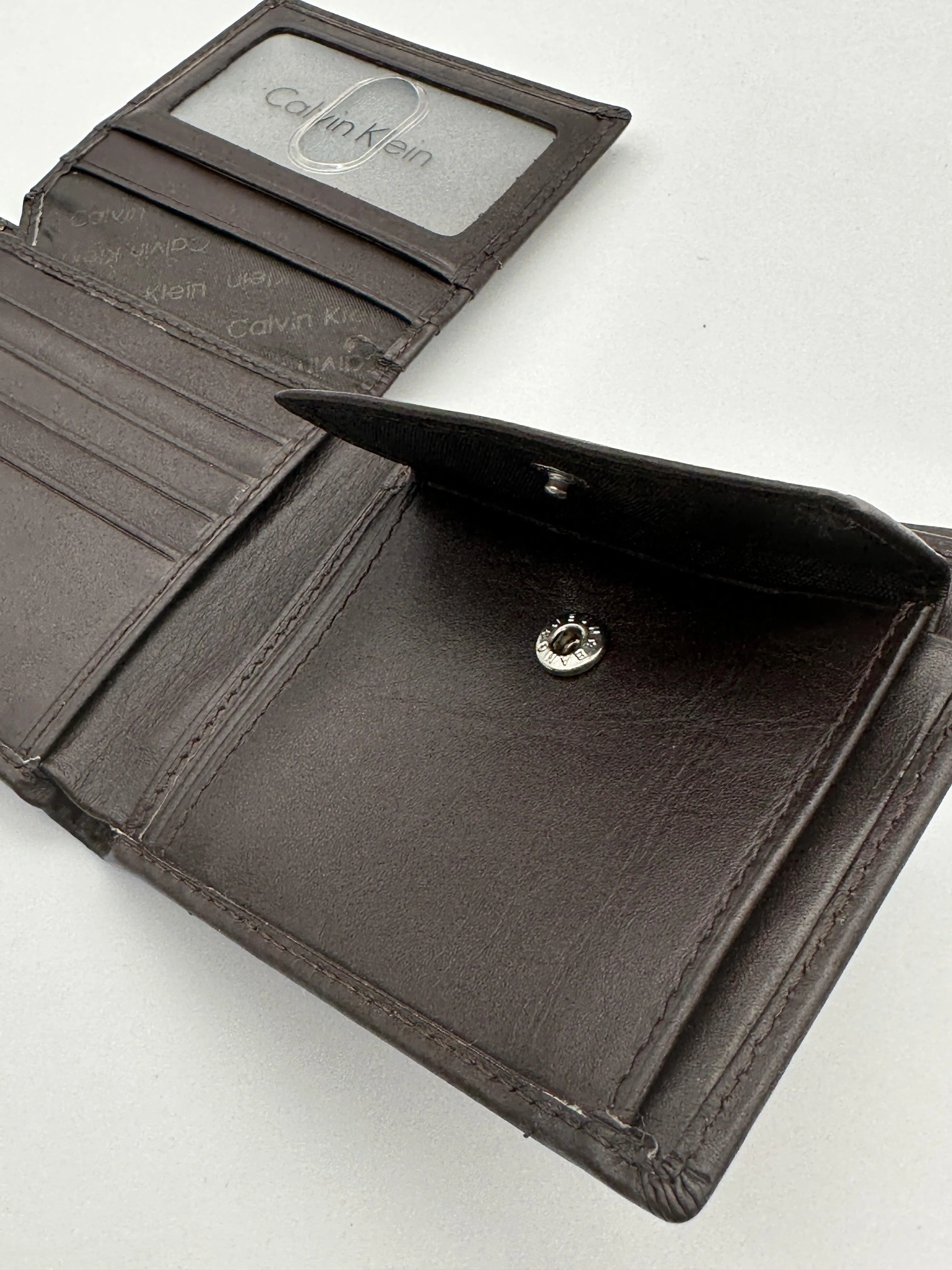 Leather Wallet With Keychain