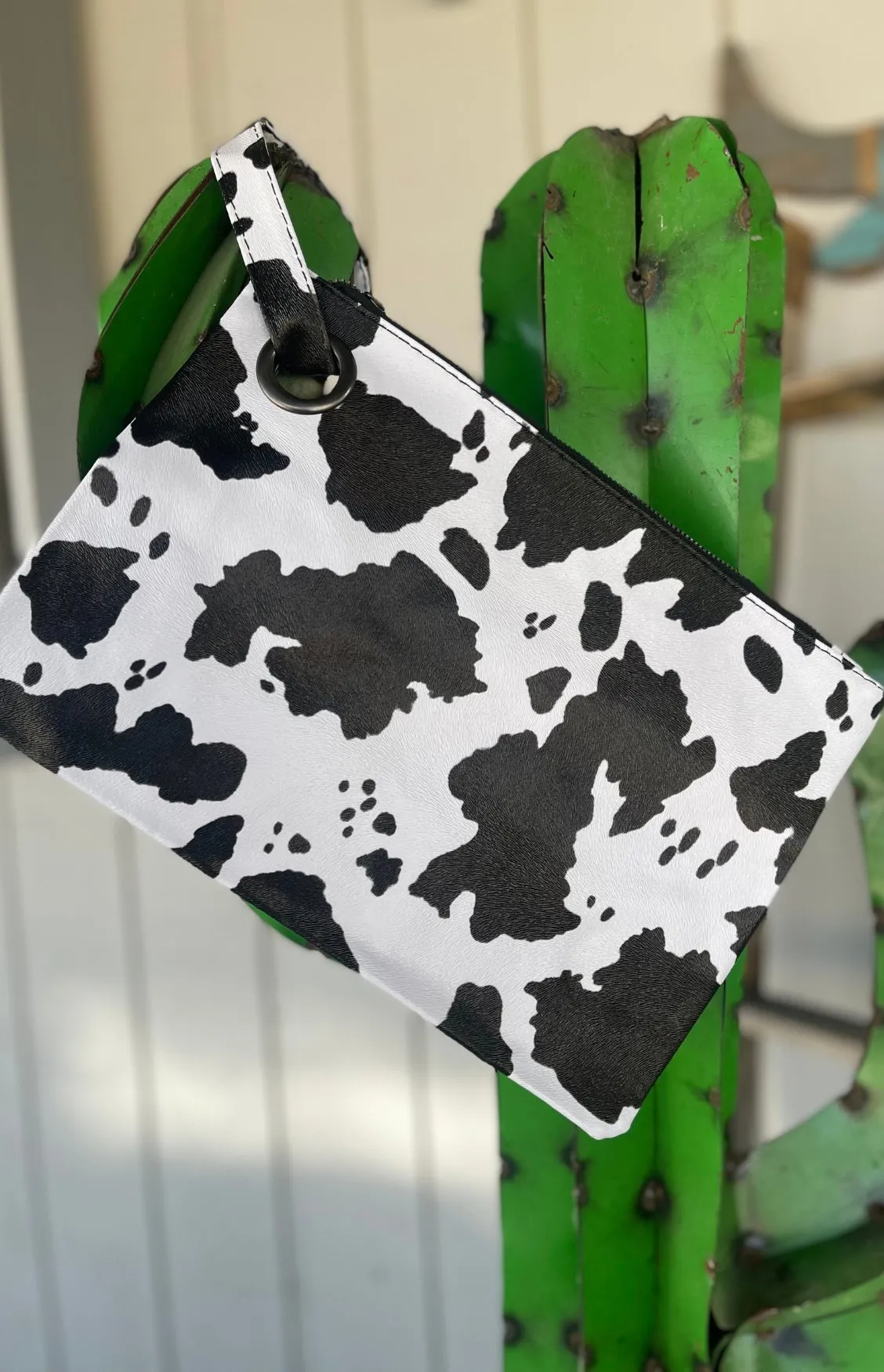 The Cowhide Clutch